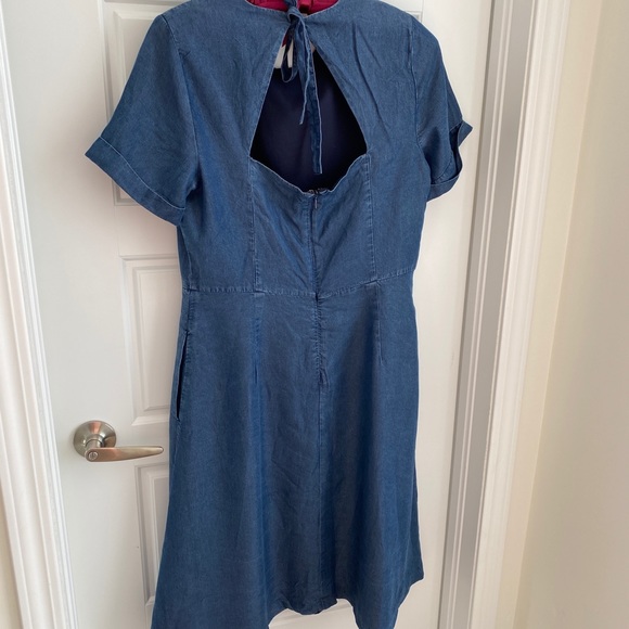Banana Republic Jean Dress with Pockets - Size 10 - Picture 4 of 9